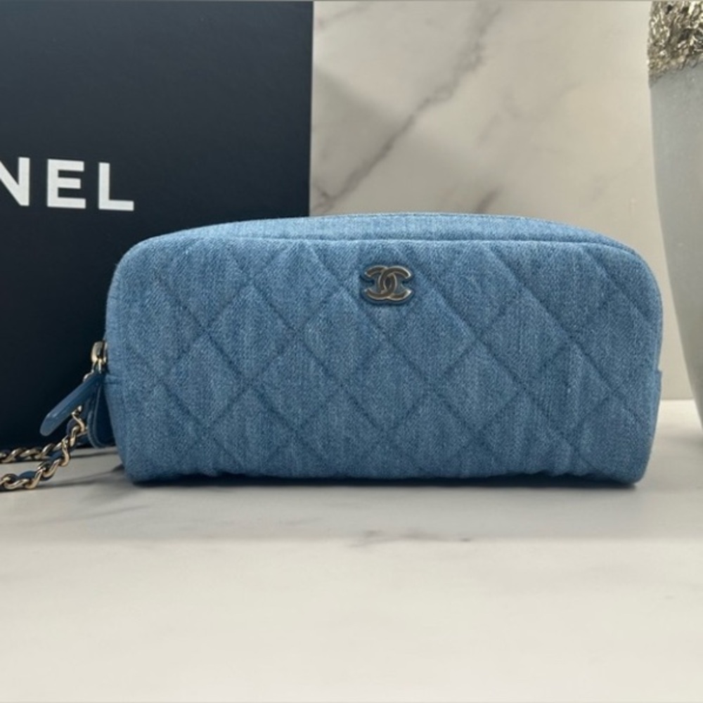 Chanel 24C denim quilted cosmetic case like new full set